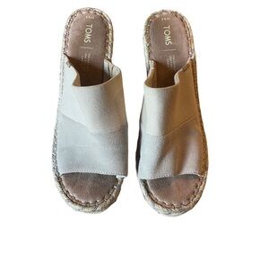 TOMS Women's Tan Slip-On wedge Sandals size W9.5